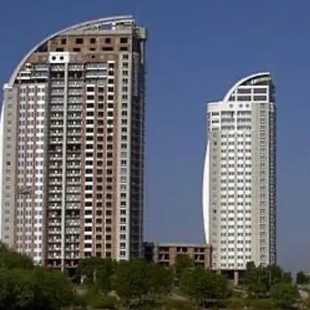 Stylish Panoramic Dnipro Sail Riverside Apartment Kyiv